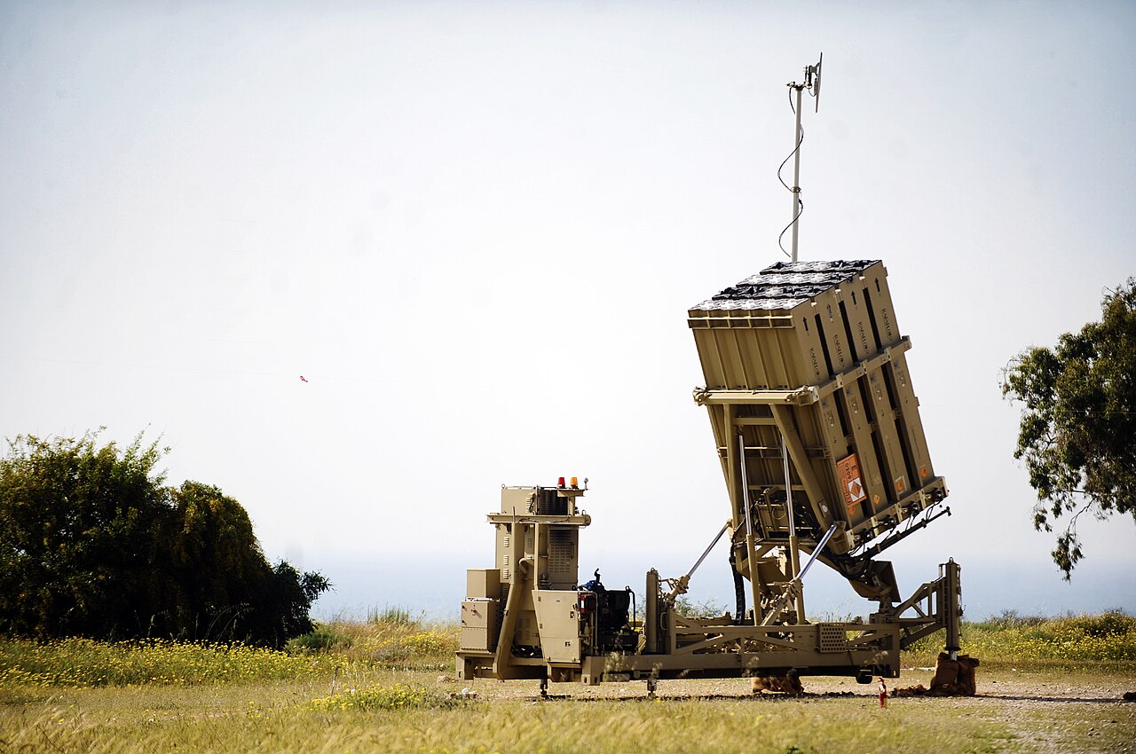 Flickr - Israel Defense Forces - Iron Dome Battery Deployed Near Ashkelon.jpg